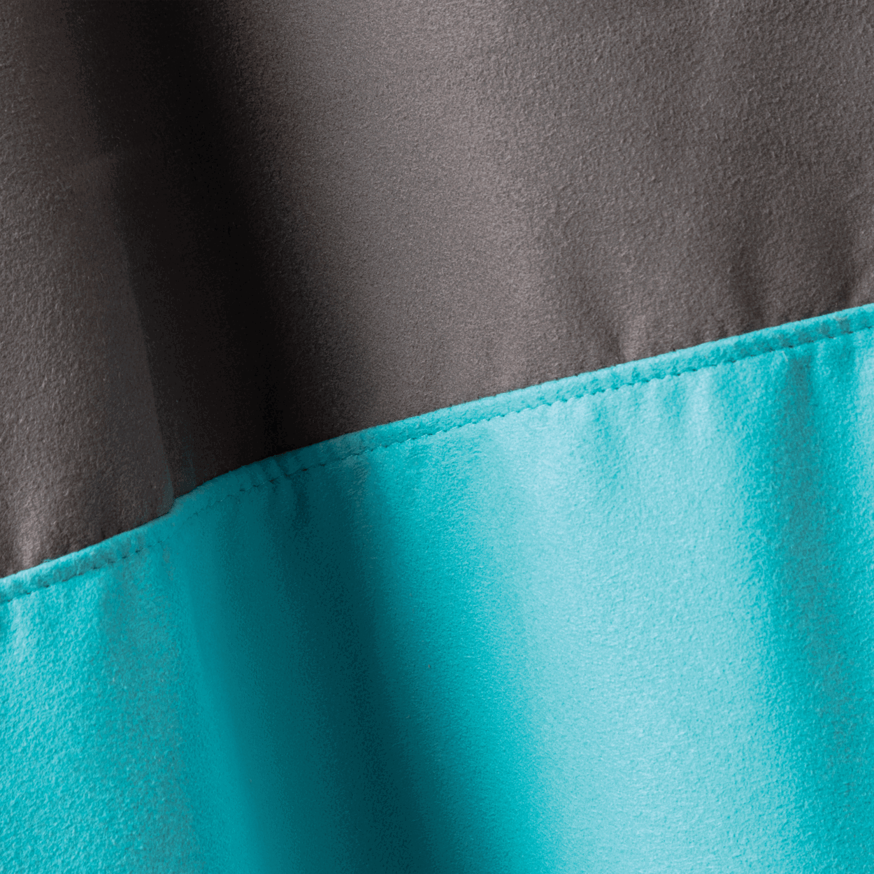 Duotone Poncho 2025